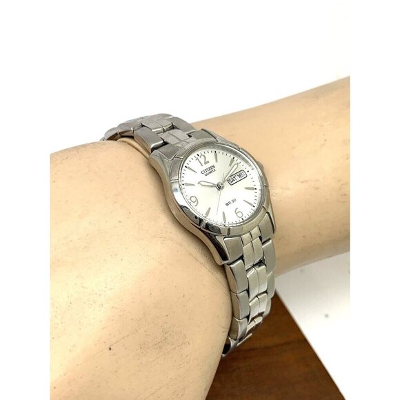 Citizen Women's Watch EQ0540-57A Quartz Silver Dial Day Date Petite 25mm Steel - Picture 5 of 13